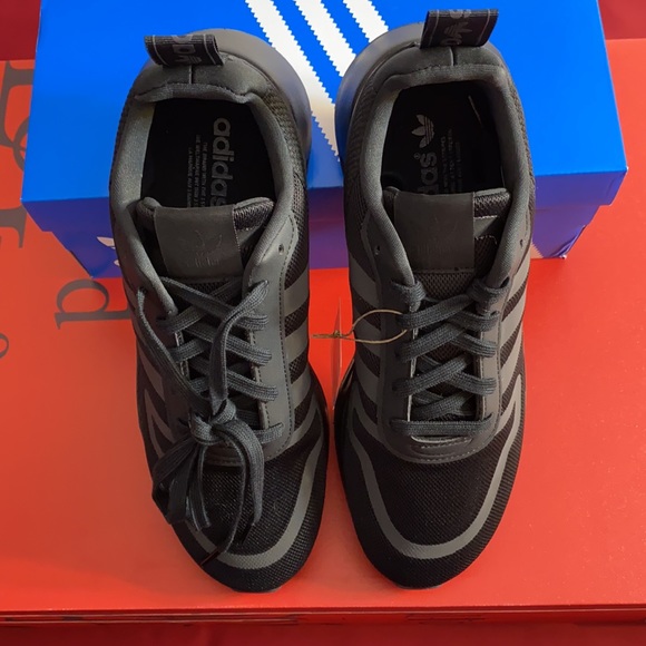 Men Adidas - Picture 6 of 8